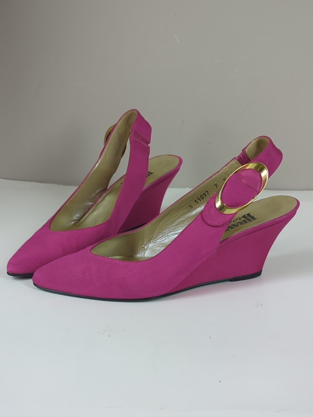 Vintage Browns Women's Fuchsia Slingback Wedge Heels with Gold Accent 7
